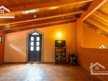 CASA EN VENTA EN MINERAL DEL CHICO A LA ENTRADA DEL PUEBLO EXCELENTE UBICACIÓN