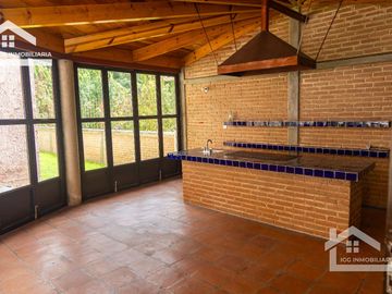 CASA EN VENTA EN MINERAL DEL CHICO A LA ENTRADA DEL PUEBLO EXCELENTE UBICACIÓN