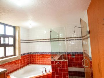 CASA EN VENTA EN MINERAL DEL CHICO A LA ENTRADA DEL PUEBLO EXCELENTE UBICACIÓN