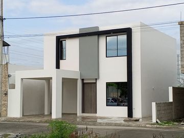‼️ BAJAMOS EL PRECIO ‼️ VENDO HERMOSA CASA DENTRO DE URBANIZACIÓN, PRECIO DE OPORTUNIDAD