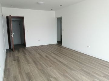 No Paga Alcabala! Venta de Departamento de Estreno Tres Dormitorios en Mayorazgo – Ate, Límite con La Molina