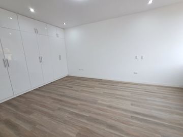 No Paga Alcabala! Venta de Departamento de Estreno Tres Dormitorios en Mayorazgo – Ate, Límite con La Molina
