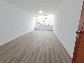 No Paga Alcabala! Venta de Departamento de Estreno Tres Dormitorios en Mayorazgo – Ate, Límite con La Molina