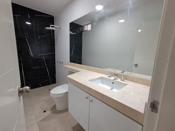 No Paga Alcabala! Venta de Departamento de Estreno Tres Dormitorios en Mayorazgo – Ate, Límite con La Molina
