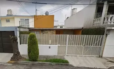 CASA EN VENTA EN PRADOS DEL ROSARIO, ATZCAPOTZALCO, CDMX.