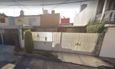 CASA EN VENTA EN PRADOS DEL ROSARIO, ATZCAPOTZALCO, CDMX.