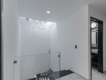 CASA EN VENTA EN CUERNAVACA NORTE CON ACCESO CONTROLADO.