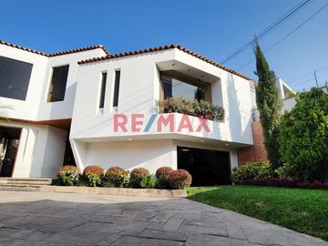 Venta De Espectacular Casa De Lujo En Santiago De Surco