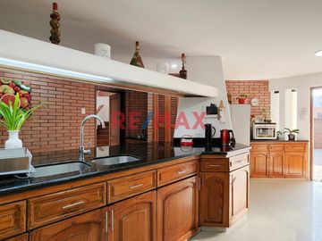 Venta De Espectacular Casa De Lujo En Santiago De Surco