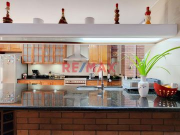 Venta De Espectacular Casa De Lujo En Santiago De Surco