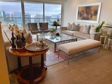 Venta de Departamento Vista al Mar, 3 Dormitorios, Cochera en Malecón Armendáriz, Miraflores - Miraflores