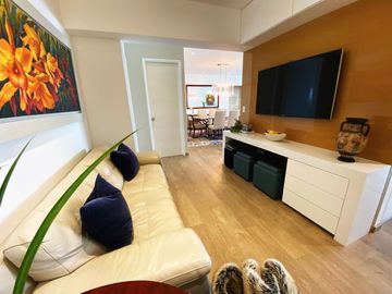 Venta de Departamento Vista al Mar, 3 Dormitorios, Cochera en Malecón Armendáriz, Miraflores - Miraflores