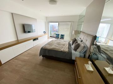 Venta de Departamento Vista al Mar, 3 Dormitorios, Cochera en Malecón Armendáriz, Miraflores - Miraflores