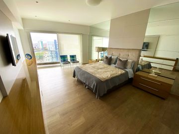 Venta de Departamento Vista al Mar, 3 Dormitorios, Cochera en Malecón Armendáriz, Miraflores - Miraflores
