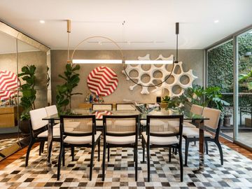 PRECIOSA CASA REMODELADA Y DISEÑADA POR ARQ. VERA VELARDE