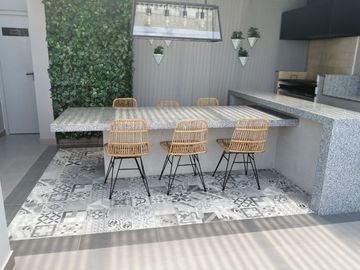 Venta de Departamento en Barranco, 1 Dormitorio, 1 Estacionamiento, Límite con Miraflores