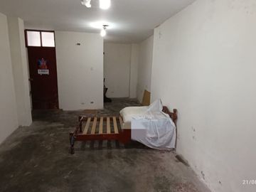 VENTA DE CASA  5 DORM. URB. SAN GERMAN- SMP