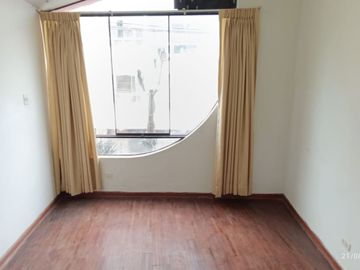 VENTA DE CASA  5 DORM. URB. SAN GERMAN- SMP