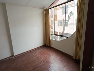 VENTA DE CASA  5 DORM. URB. SAN GERMAN- SMP