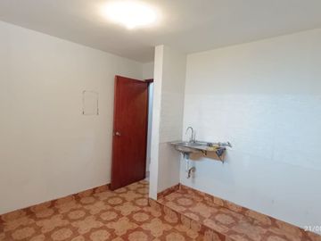 VENTA DE CASA  5 DORM. URB. SAN GERMAN- SMP