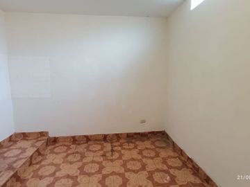 VENTA DE CASA  5 DORM. URB. SAN GERMAN- SMP