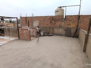 VENTA DE CASA  5 DORM. URB. SAN GERMAN- SMP