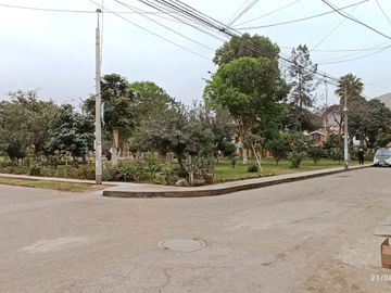 VENTA DE CASA  5 DORM. URB. SAN GERMAN- SMP