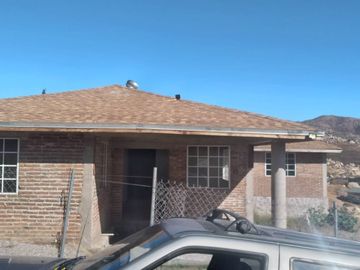 CASA EN VENTA EN TECATE, 500 m² De Terreno, 4 Recámaras.