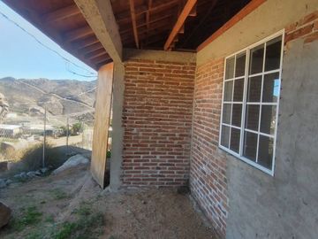 CASA EN VENTA EN TECATE, 500 m² De Terreno, 4 Recámaras.