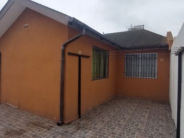 Se vende casa 3 dormitorios 1 baño