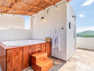 CASA EN VENTA A 15MIN DE CUERNAVACA CON ALBERCA Y PALAPA