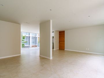 DEPARTAMENTO DE DOS RECAMARAS, DOS BAÑOS, DOS LUGARES DE ESTACIONAMIENTO Y JARDIN DE 80 M2, A UNOS MINUTOS DE SANTA FE