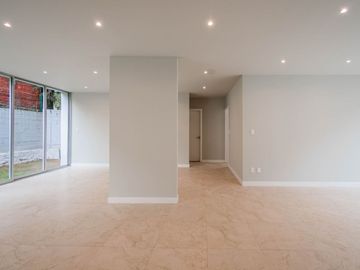 DEPARTAMENTO DE DOS RECAMARAS, DOS BAÑOS, DOS LUGARES DE ESTACIONAMIENTO Y JARDIN DE 80 M2, A UNOS MINUTOS DE SANTA FE