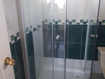 Venta de Casa, Puengasí, Puente 2, Conjunto Privado, con Suite Independiente