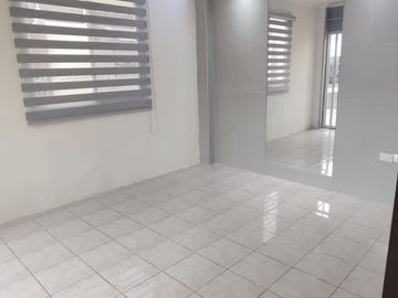 Oportunidad !! Vendo Casa Esquinera en Urb. Villa Bonita
