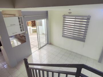 Oportunidad !! Vendo Casa Esquinera en Urb. Villa Bonita