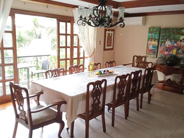 5BR House and Corner Lot for Sale in Loyola Grand Villas