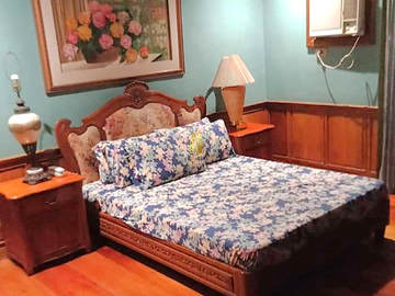 5BR House and Corner Lot for Sale in Loyola Grand Villas