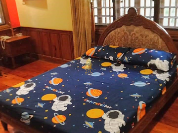 5BR House and Corner Lot for Sale in Loyola Grand Villas