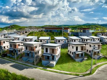 4 Bedroom House for Sale at Amoa Subdivision Cebu