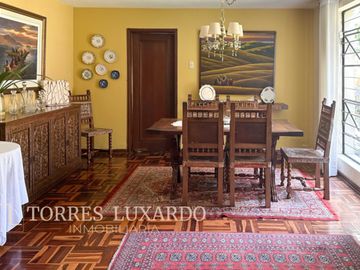 VENTA DE HERMOSA CASA DE 02 PLANTAS CON 04 HABITACIONES EN SURCO