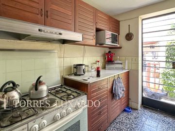VENTA DE HERMOSA CASA DE 02 PLANTAS CON 04 HABITACIONES EN SURCO