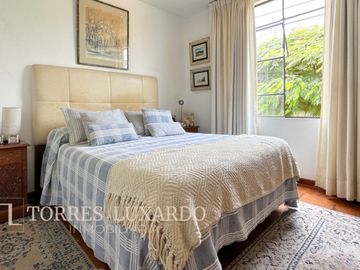 VENTA DE HERMOSA CASA DE 02 PLANTAS CON 04 HABITACIONES EN SURCO