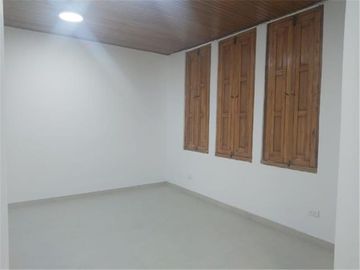 VENTA CASA EN EL CENTRO DE TUNJA, OFICINAS, TUNJA
