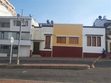 VENTA CASA EN EL CENTRO DE TUNJA, OFICINAS, TUNJA