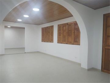VENTA CASA EN EL CENTRO DE TUNJA, OFICINAS, TUNJA