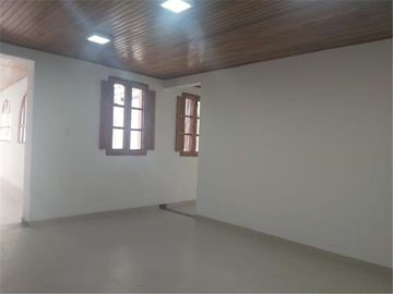 VENTA CASA EN EL CENTRO DE TUNJA, OFICINAS, TUNJA