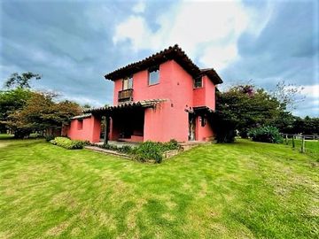 ESPECTACULAR CASA CAMPESTRE  CAJICA CHÍA NEGOCIO O VIVIENDA