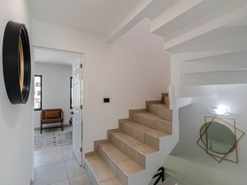 CASA CON ALBERCA AL SUR DE CUERNAVACA EN VENTA