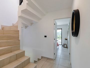 CASA CON ALBERCA AL SUR DE CUERNAVACA EN VENTA